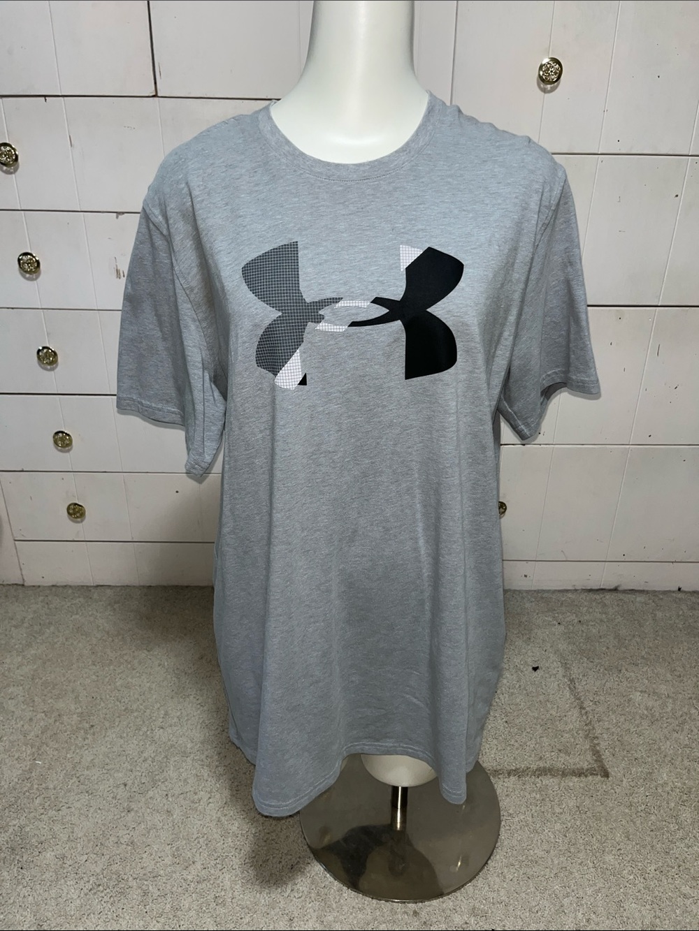 Under Armour Light Gray Short Sleeve Logo Tee with Black Accent